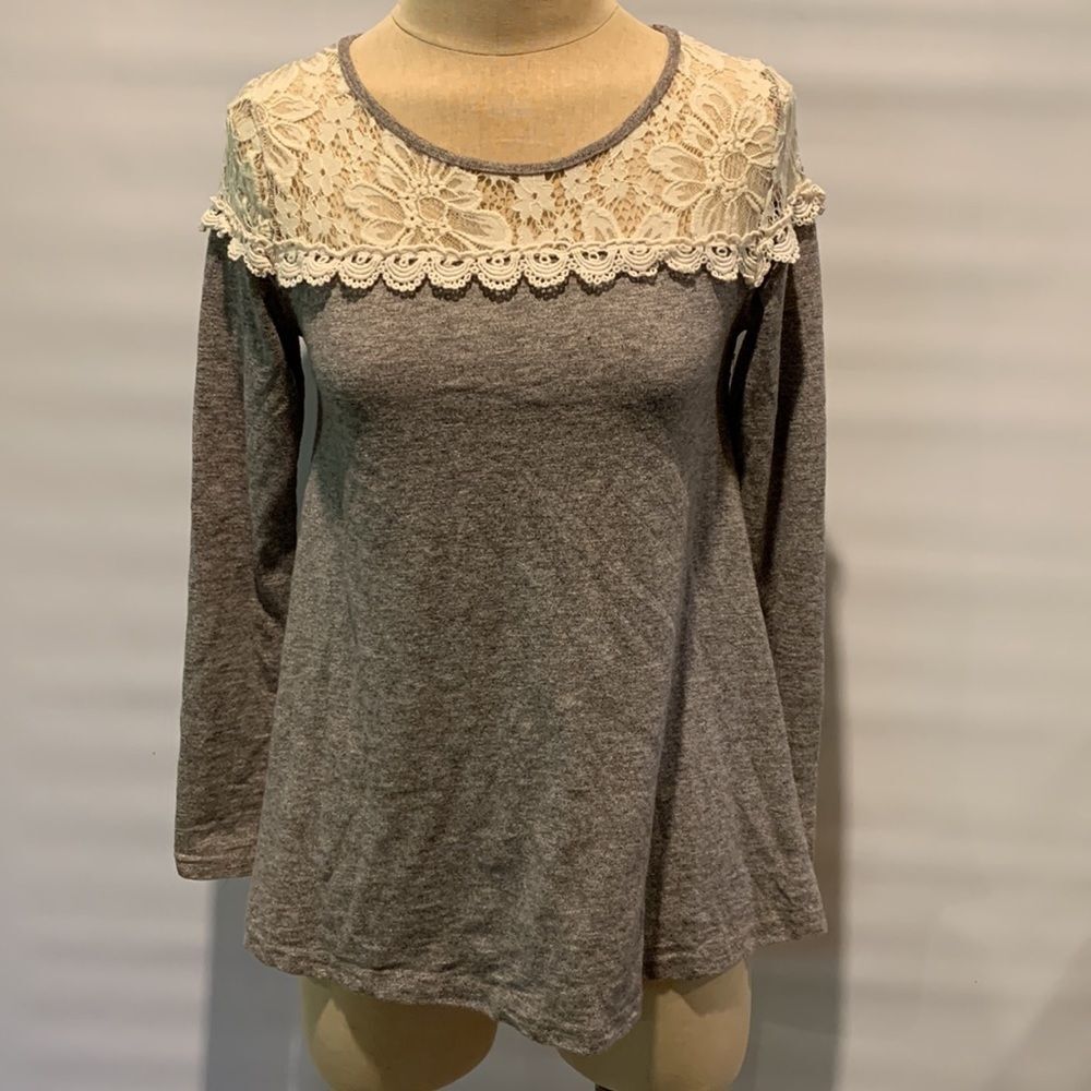 Umgee lace detail long sleeve top, Small